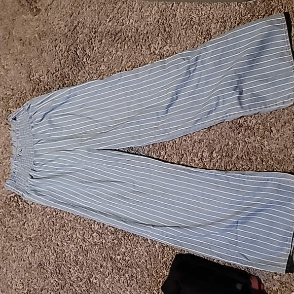 STUNNING BLUE AND WHITE pinstriped WIDE LEG PANTS - Picture 4 of 11